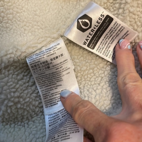 Levi's Blue Jean Jacket with White Sherpa Collar - Picture 6 of 11